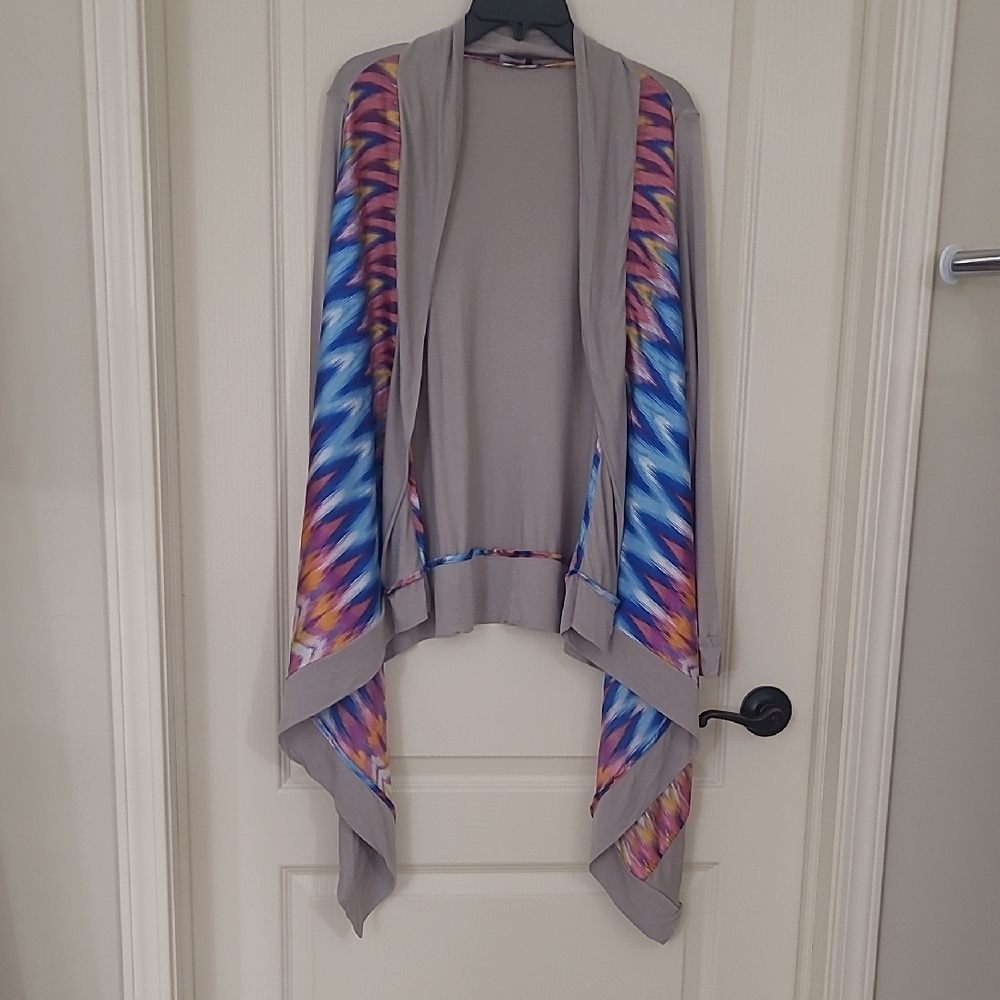 Vertigo Vibrant Zigzag Patterned Open Cardigan Si… - image 1